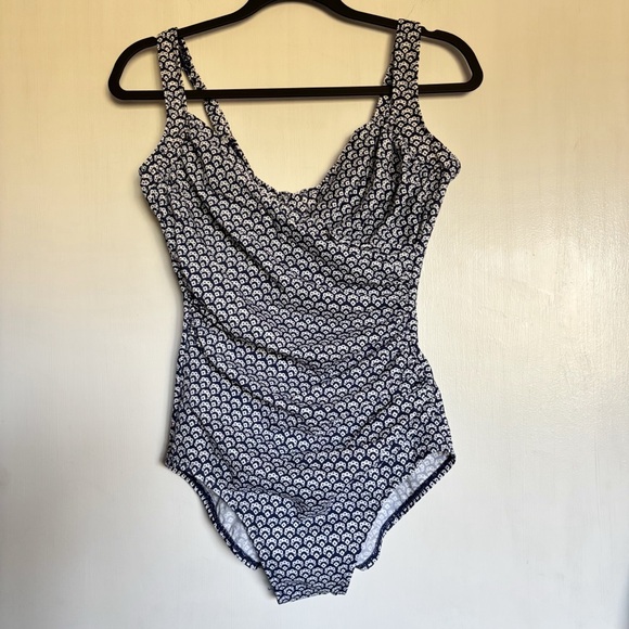 Miraclesuit x Talbots Sanibel Pattern One Piece Swimsuit Size 10 Firm Control - Picture 1 of 11